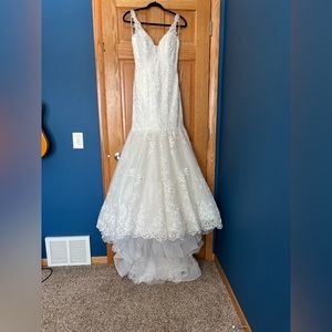 David Tutera Mermaid Style Wedding Dress